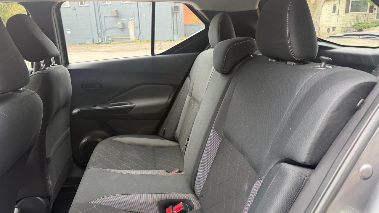 2020 Nissan Kicks S Photo