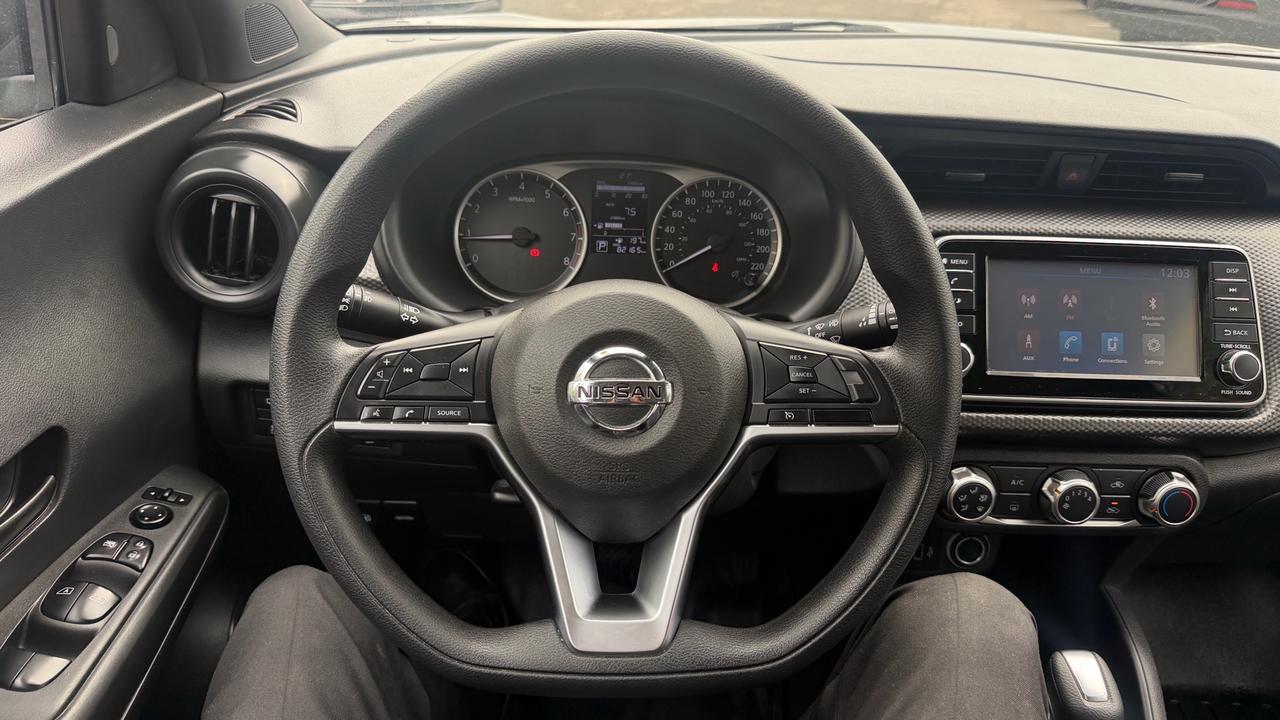 2020 Nissan Kicks S Photo