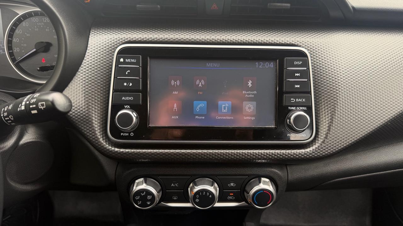2020 Nissan Kicks S Photo