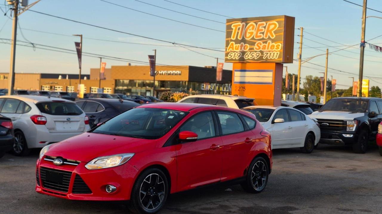2012 Ford Focus SE - Photo #1