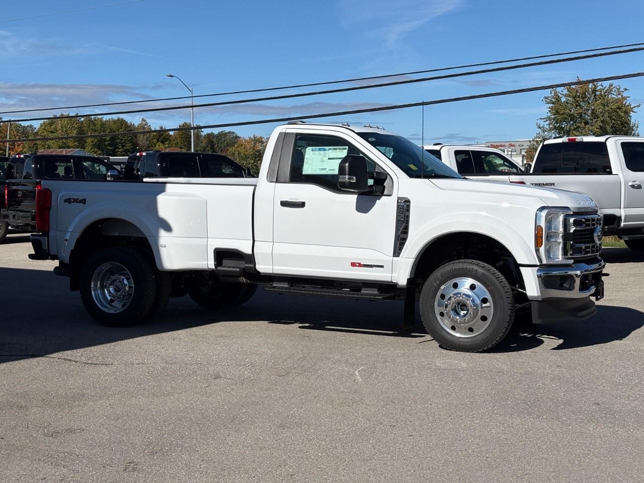2027 Ford F-450 Super Duty DRW XLT 4WD Reg Cab 8' Box Photo