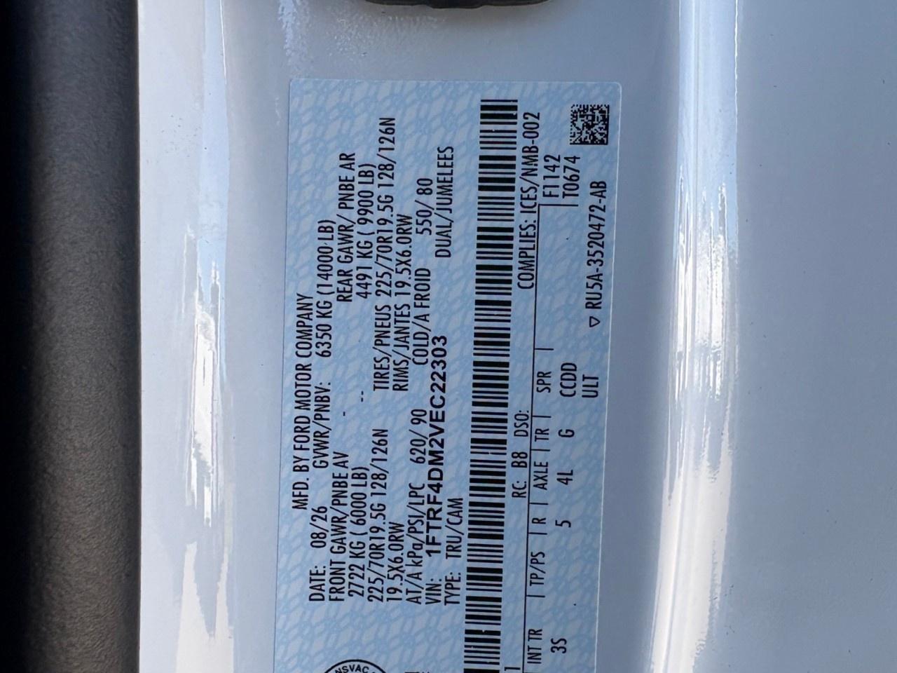 2027 Ford F-450 Super Duty DRW XLT 4WD Reg Cab 8' Box Photo