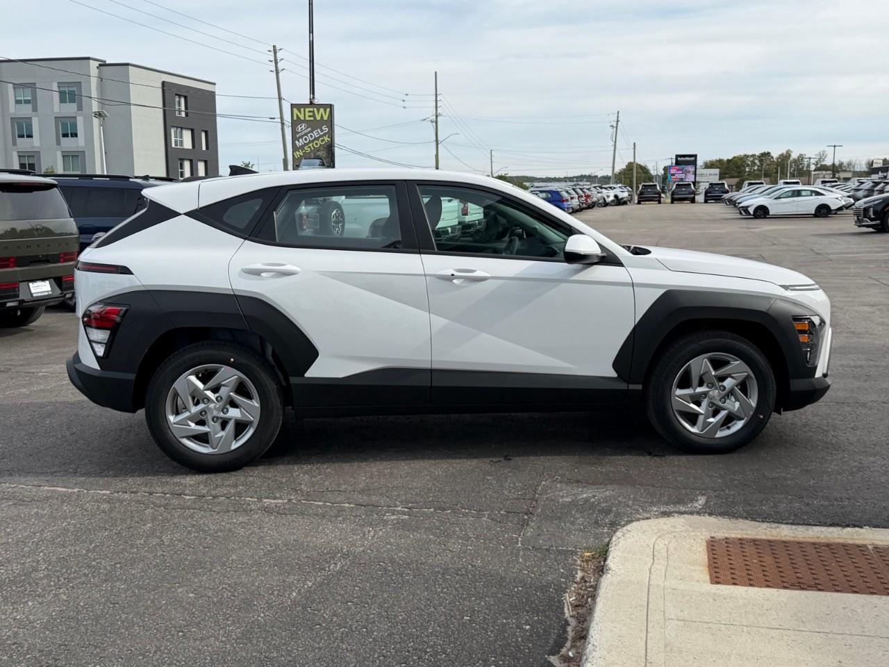 2027 Hyundai KONA 2.0L Essential FWD Photo