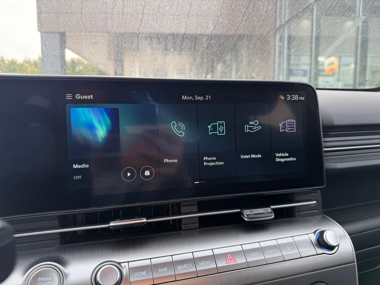 2027 Hyundai KONA 2.0L Essential FWD Photo