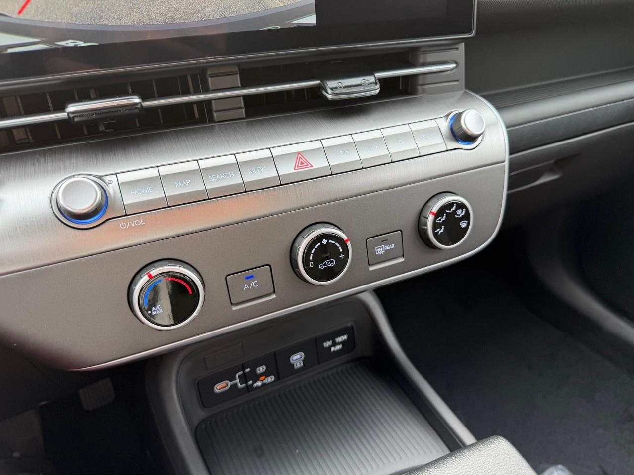 2027 Hyundai KONA 2.0L Essential FWD Photo