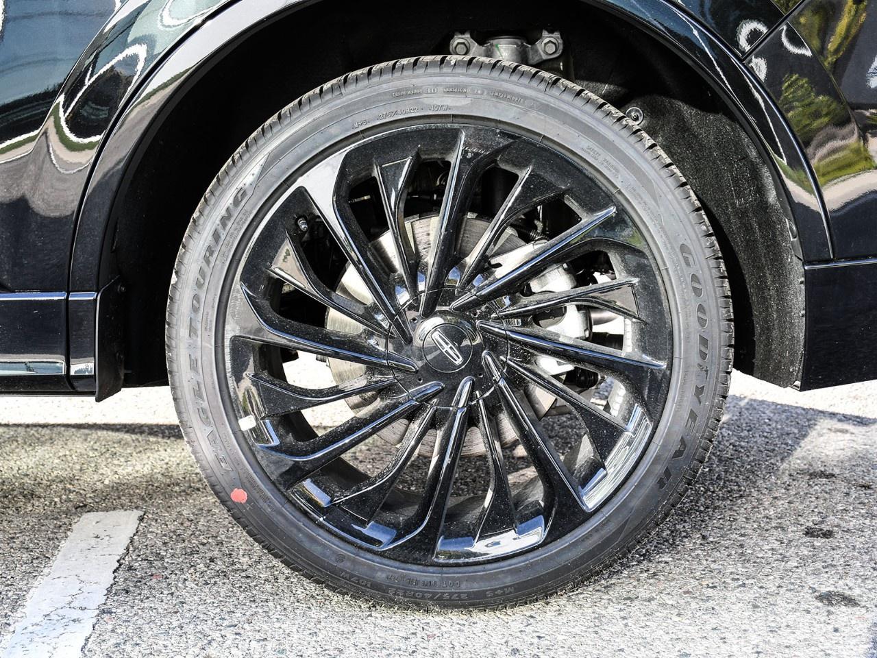2027 Lincoln Aviator Reserve AWD Photo