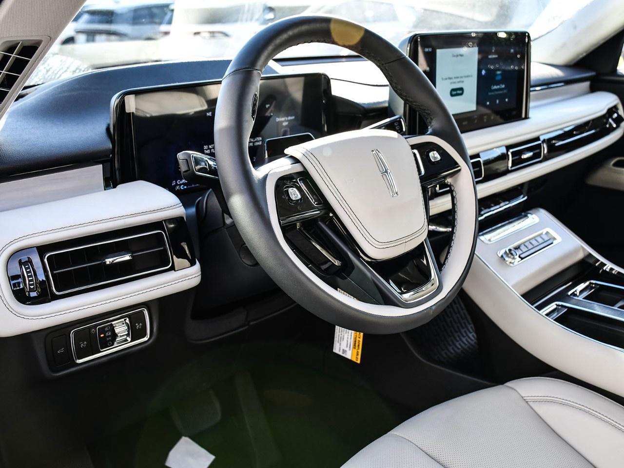 2027 Lincoln Aviator Reserve AWD Photo