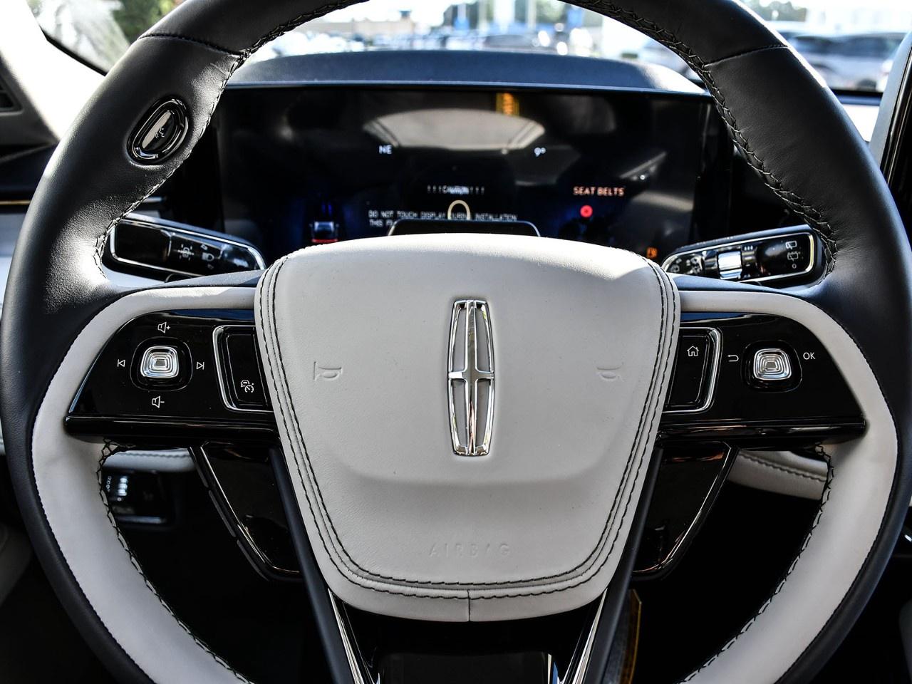 2027 Lincoln Aviator Reserve AWD Photo