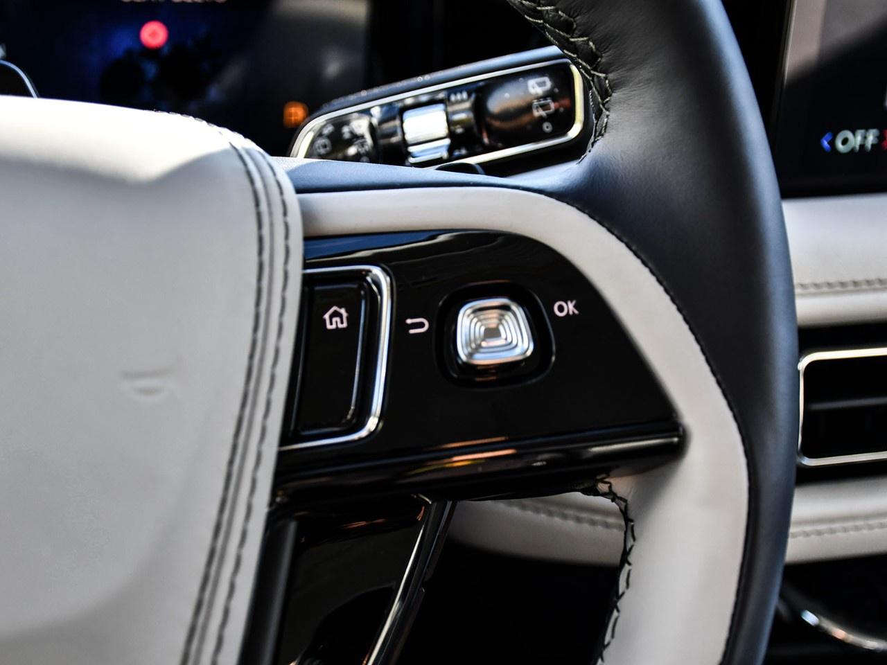 2027 Lincoln Aviator Reserve AWD Photo