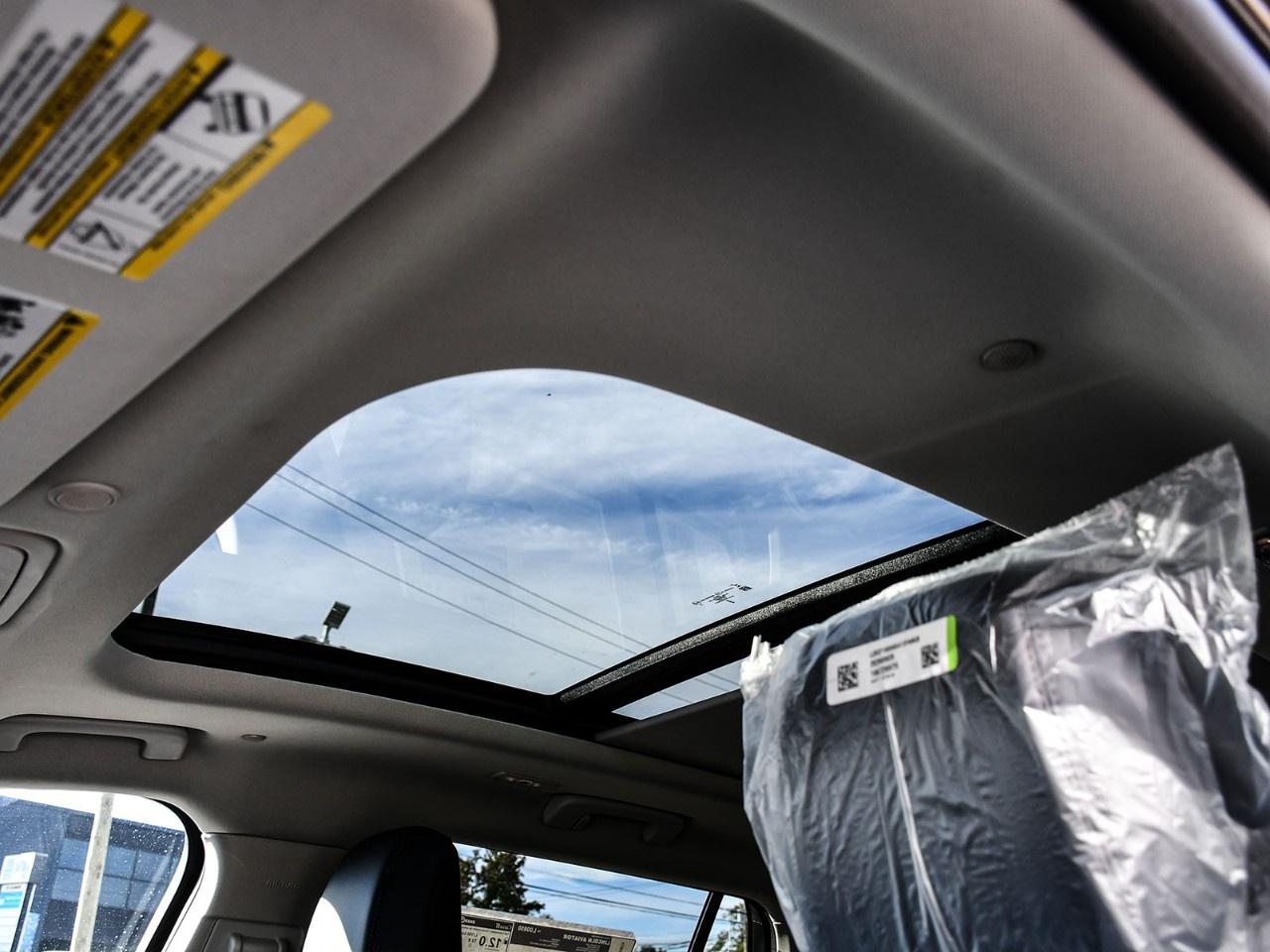 2027 Lincoln Aviator Reserve AWD Photo