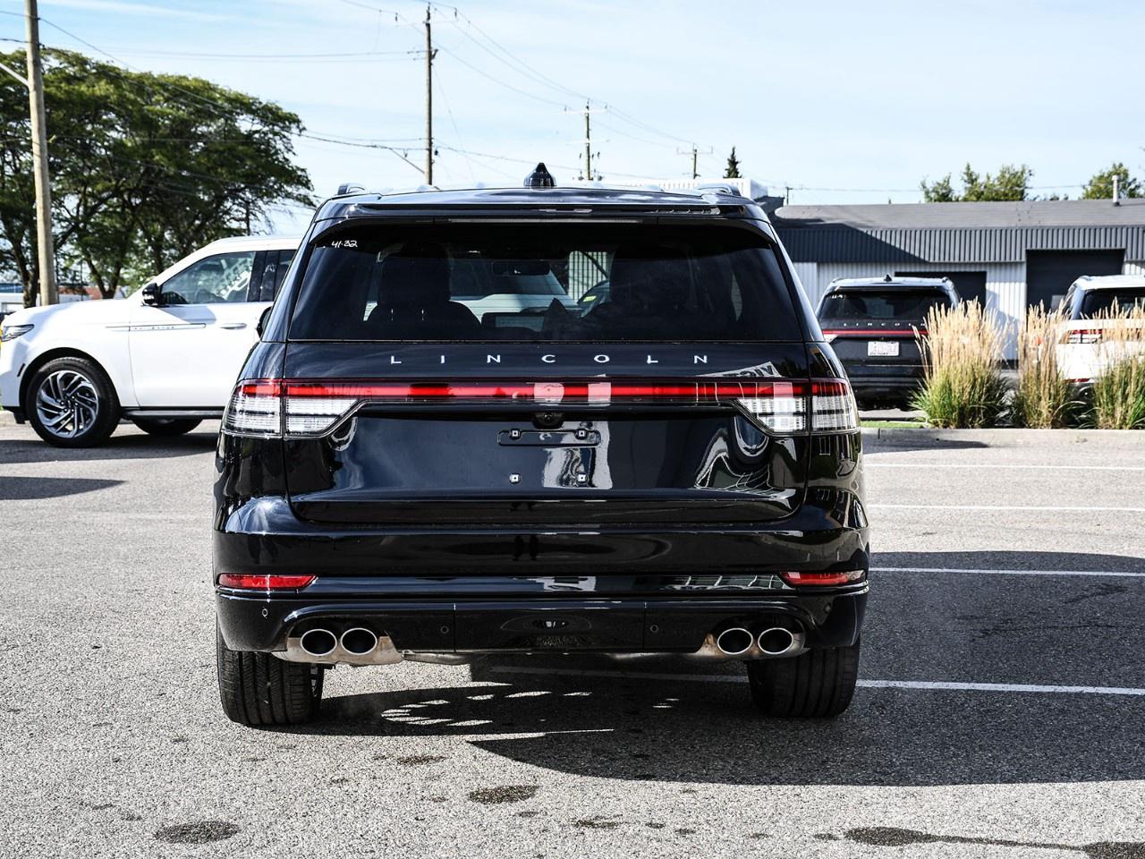 2027 Lincoln Aviator Reserve AWD Photo