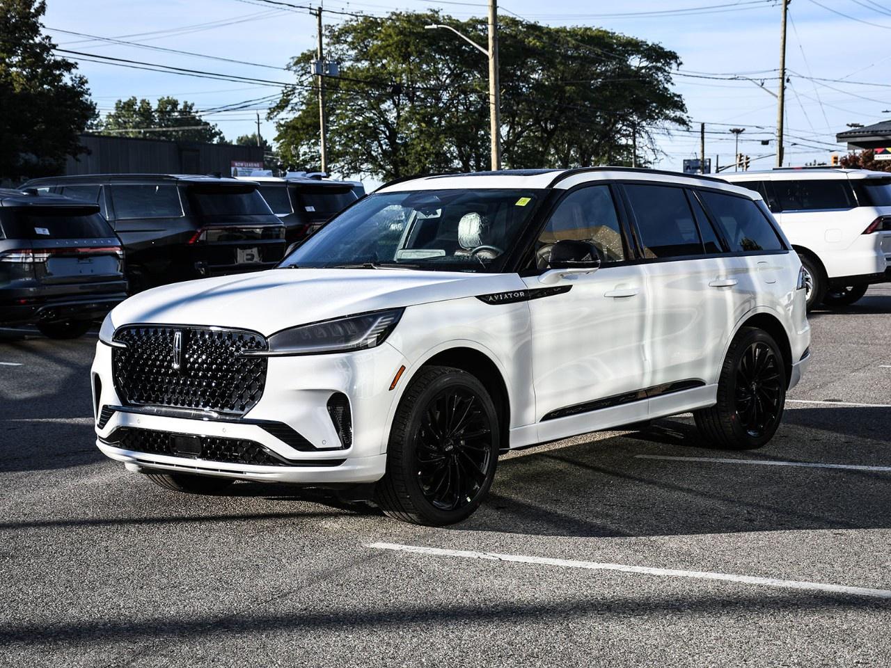 2027 Lincoln Aviator Reserve AWD Photo2