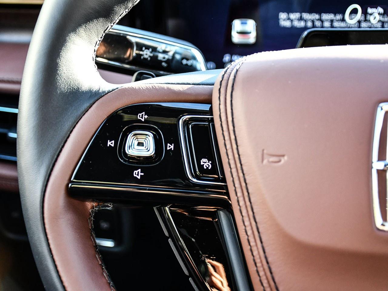2027 Lincoln Aviator Reserve AWD Photo