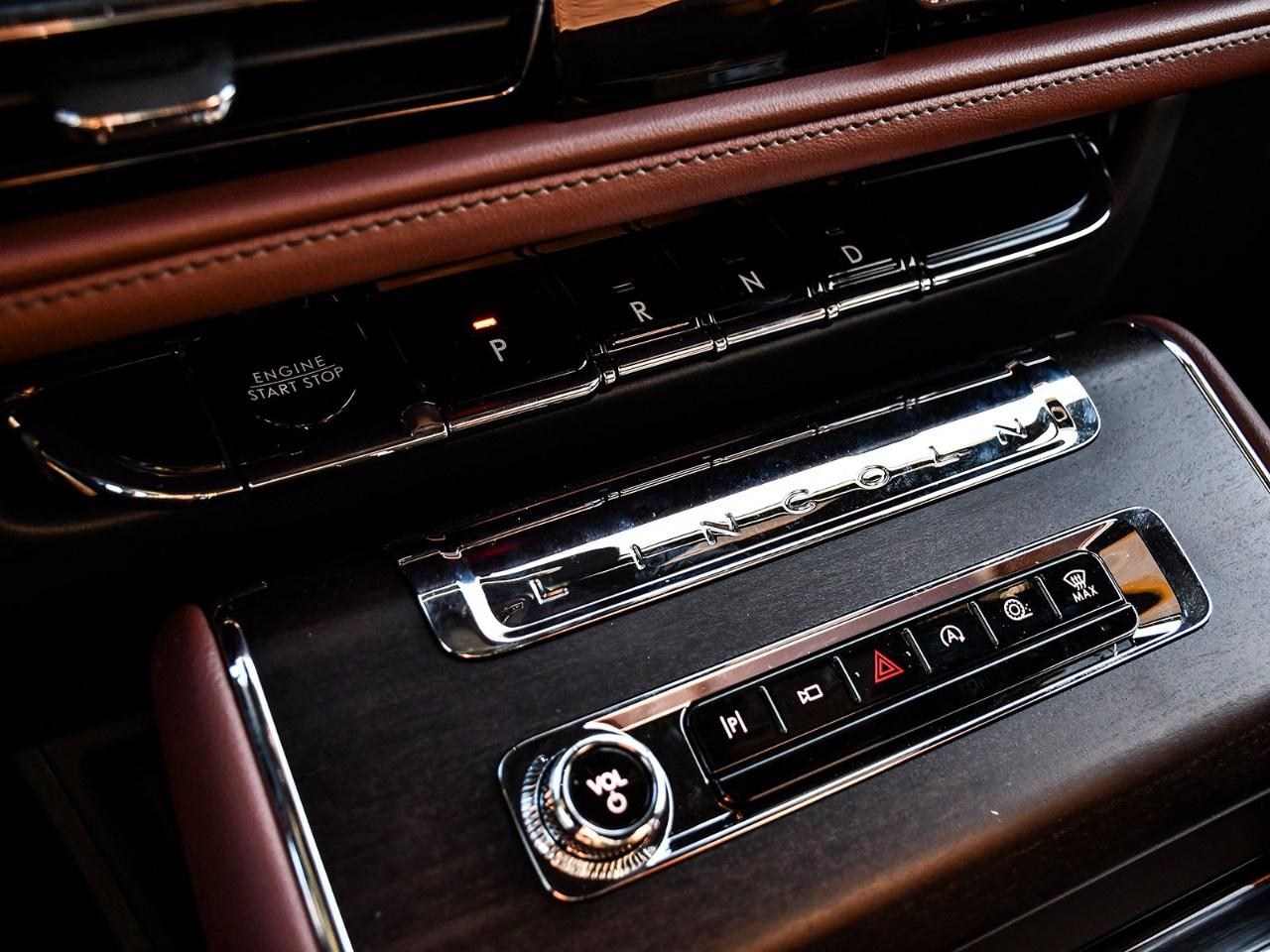 2027 Lincoln Aviator Reserve AWD Photo