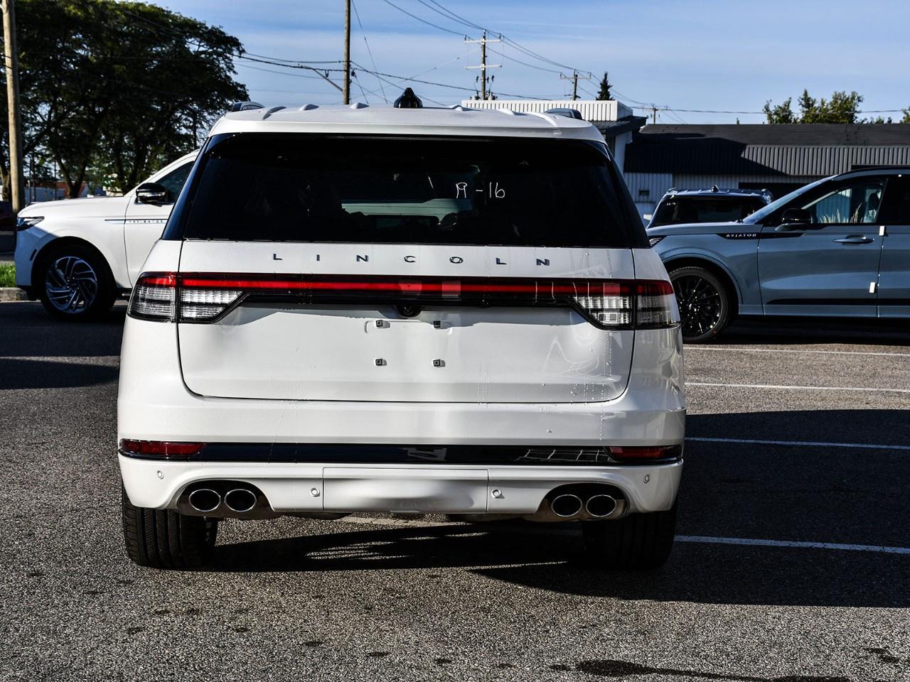 2027 Lincoln Aviator Reserve AWD Photo