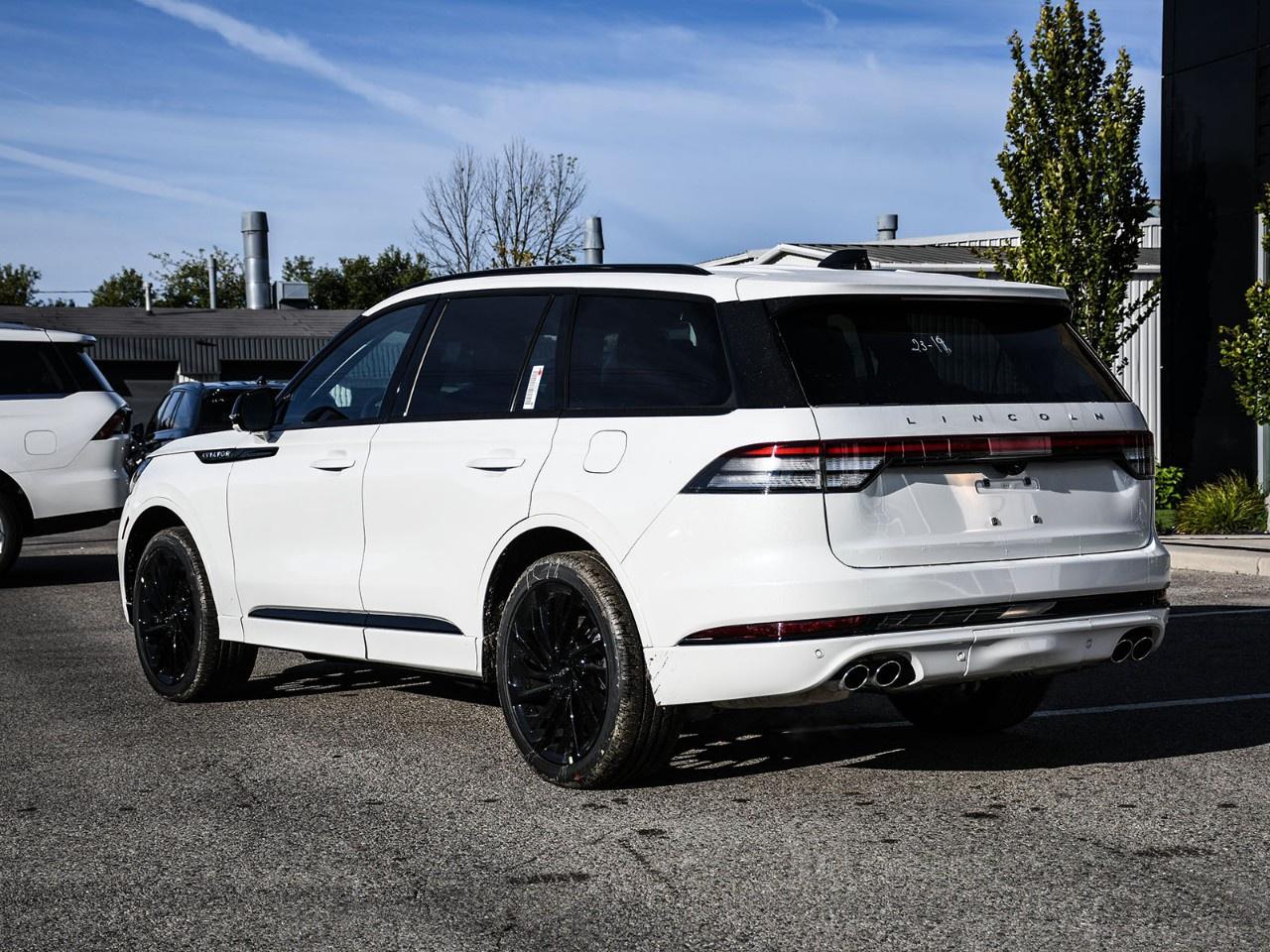 2027 Lincoln Aviator Reserve AWD Photo