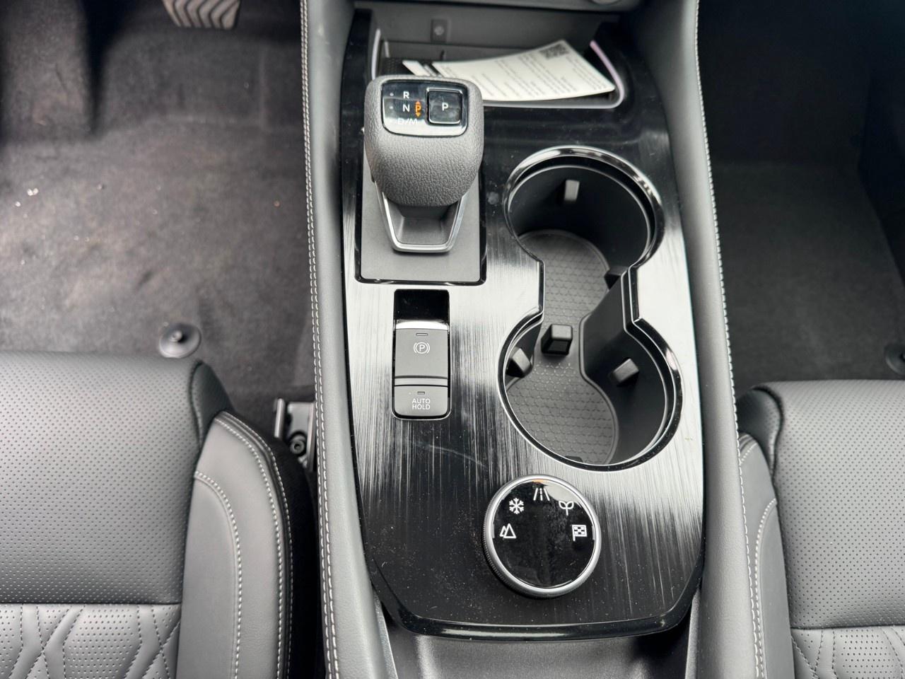 2026 Nissan Rogue AWD Platinum Photo