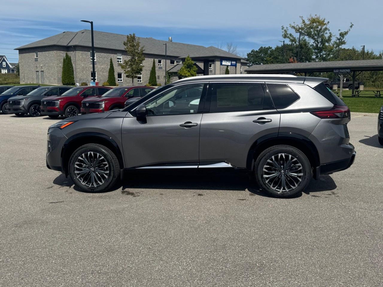 2026 Nissan Rogue AWD Platinum Photo