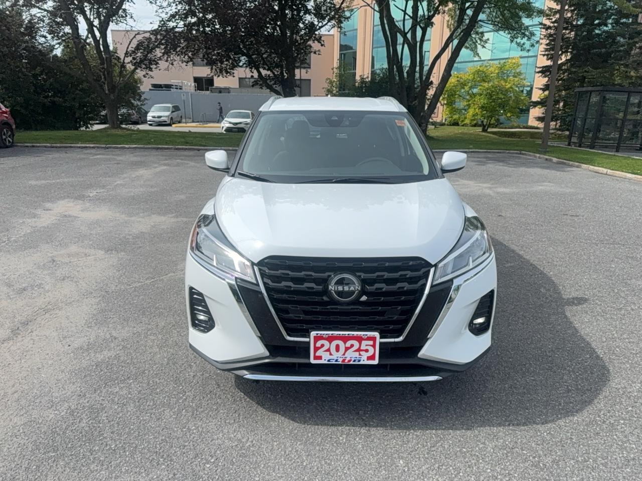 2025 Nissan Kicks Play SV
