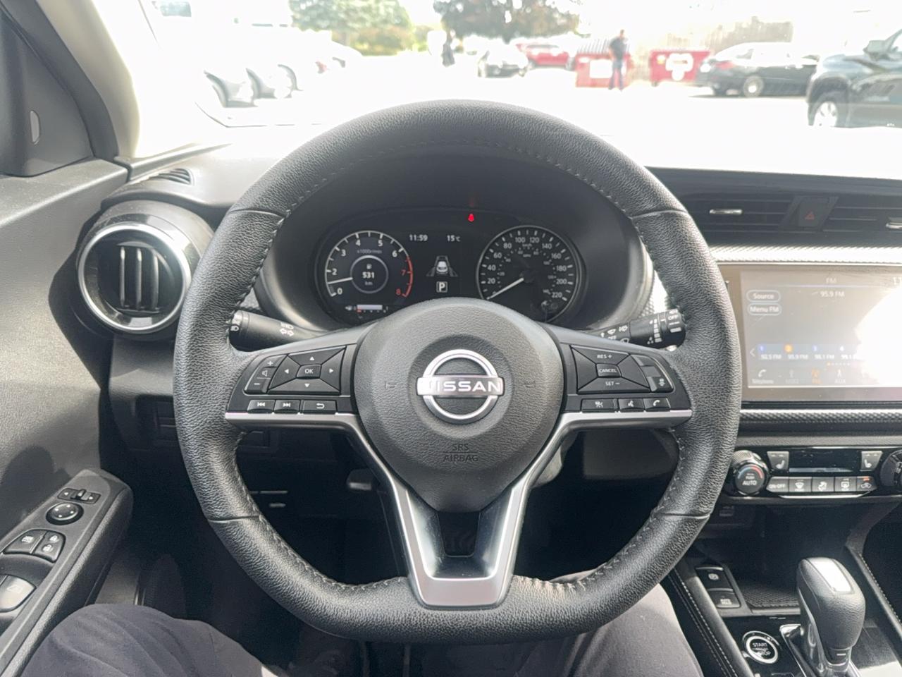 2025 Nissan Kicks Play SV