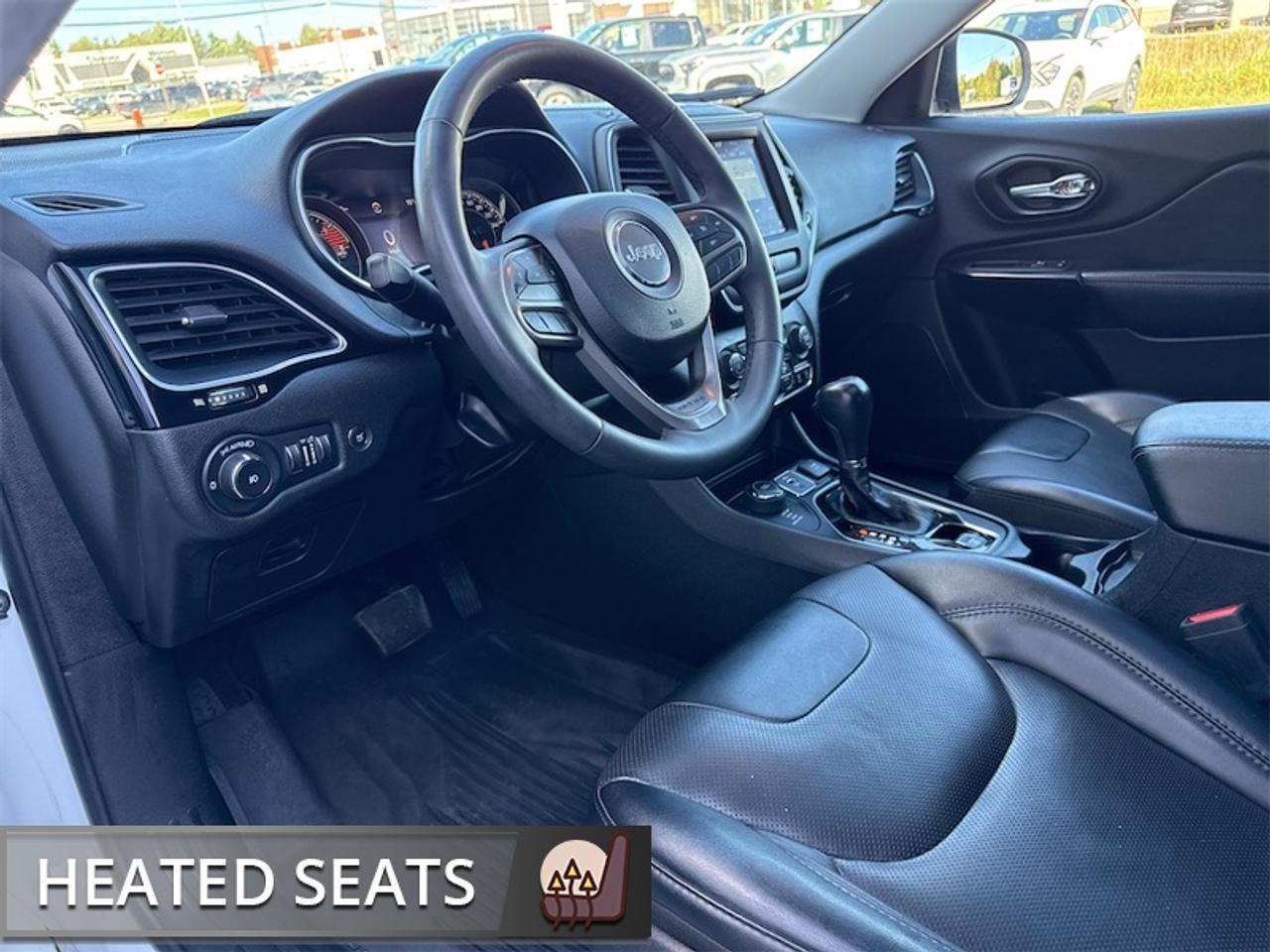 2022 Jeep Cherokee Altitude  Panoramic Sunroof - Low Mileage Photo
