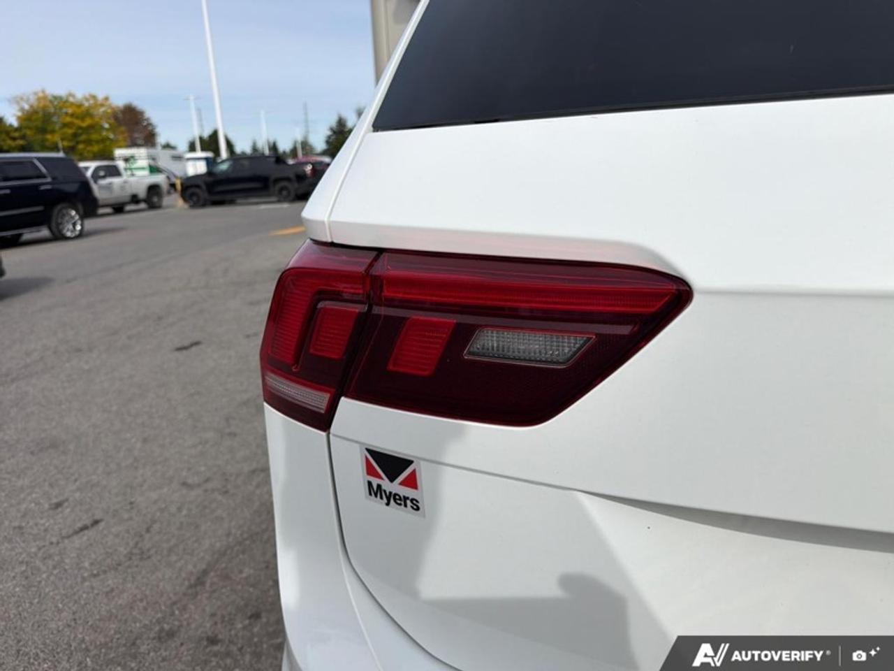 2024 Volkswagen Tiguan Comfortline  - Power Liftgate Photo