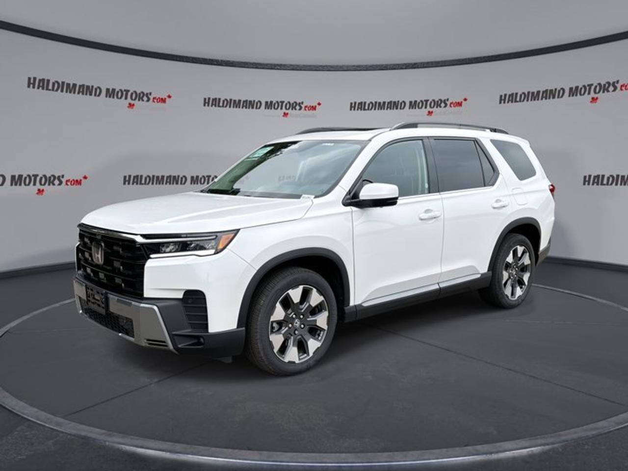 2026 Honda Pilot Touring AWD | One Owner | No Accidents | Vent. Front Seats Photo