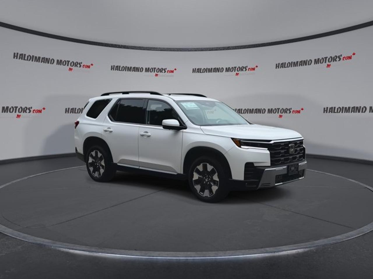 2026 Honda Pilot Touring AWD | One Owner | No Accidents | Vent. Front Seats Photo