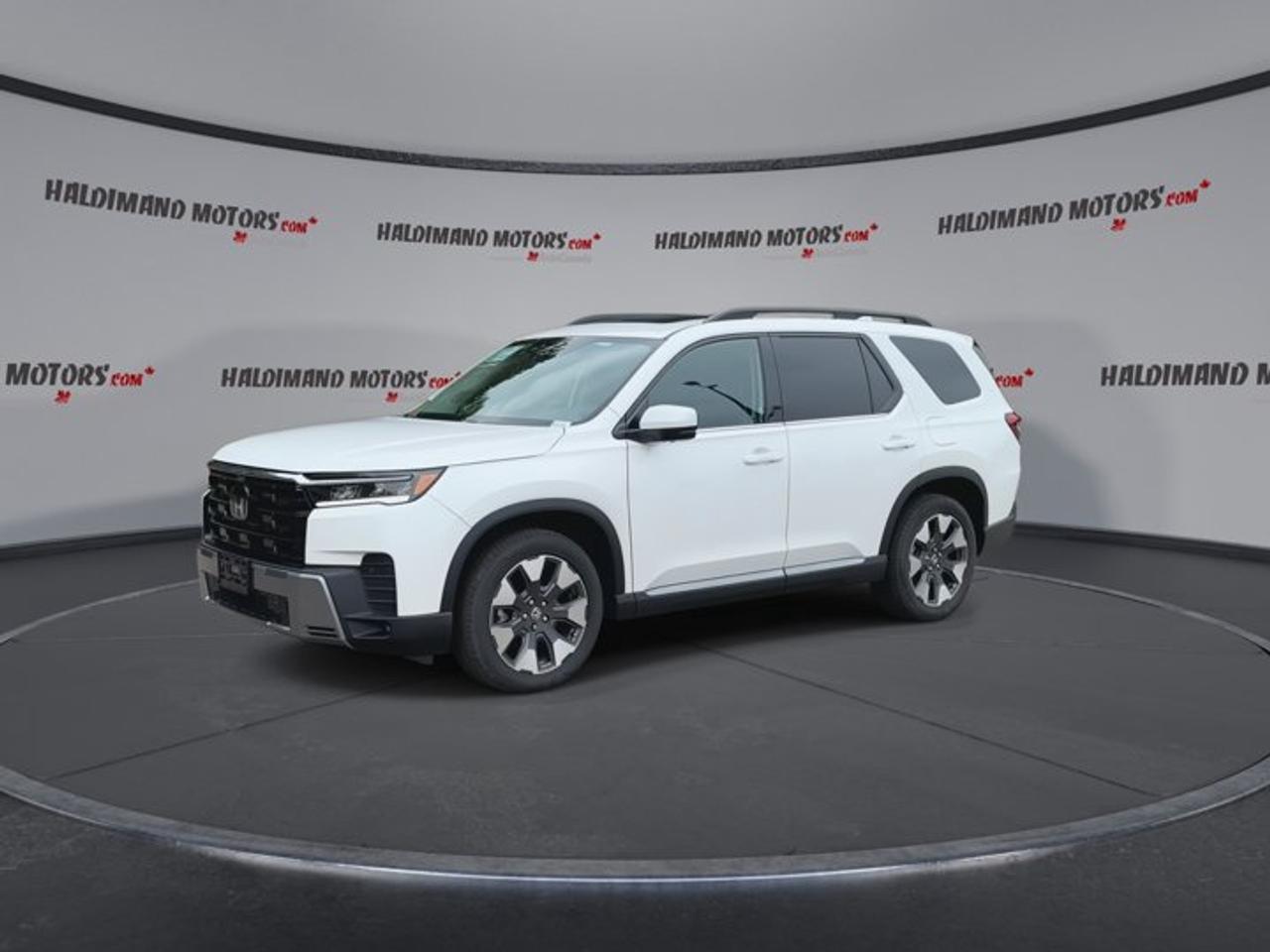 2026 Honda Pilot Touring AWD | One Owner | No Accidents | Vent. Front Seats Photo