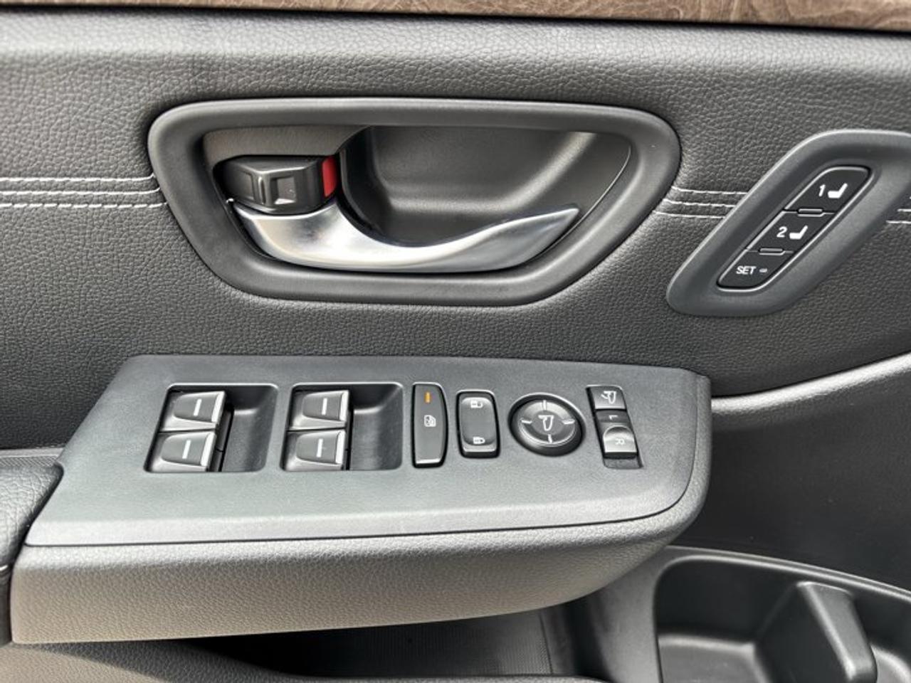 2026 Honda Pilot Touring AWD | One Owner | No Accidents | Vent. Front Seats Photo