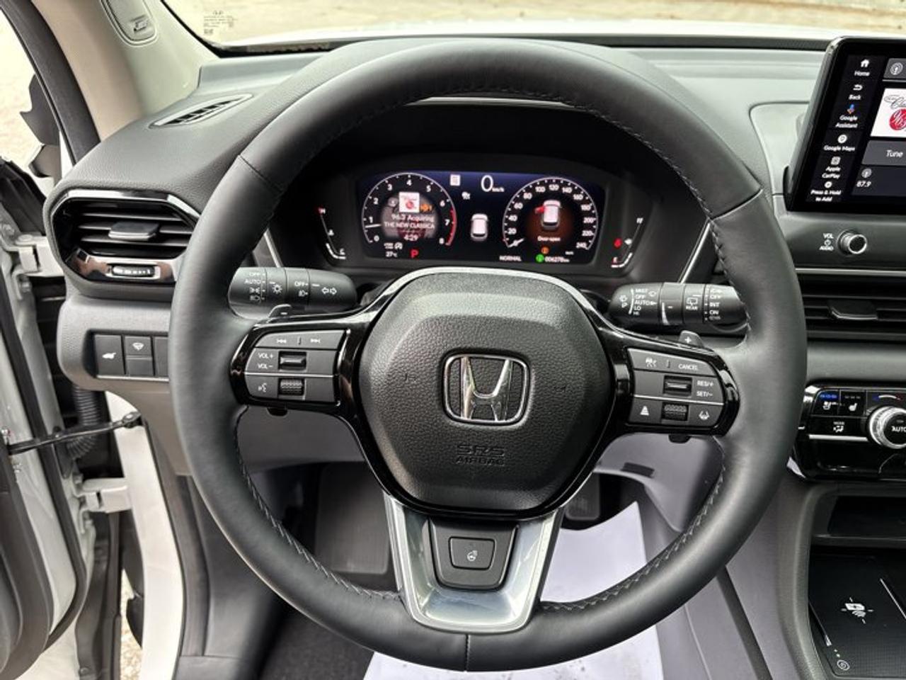 2026 Honda Pilot Touring AWD | One Owner | No Accidents | Vent. Front Seats Photo