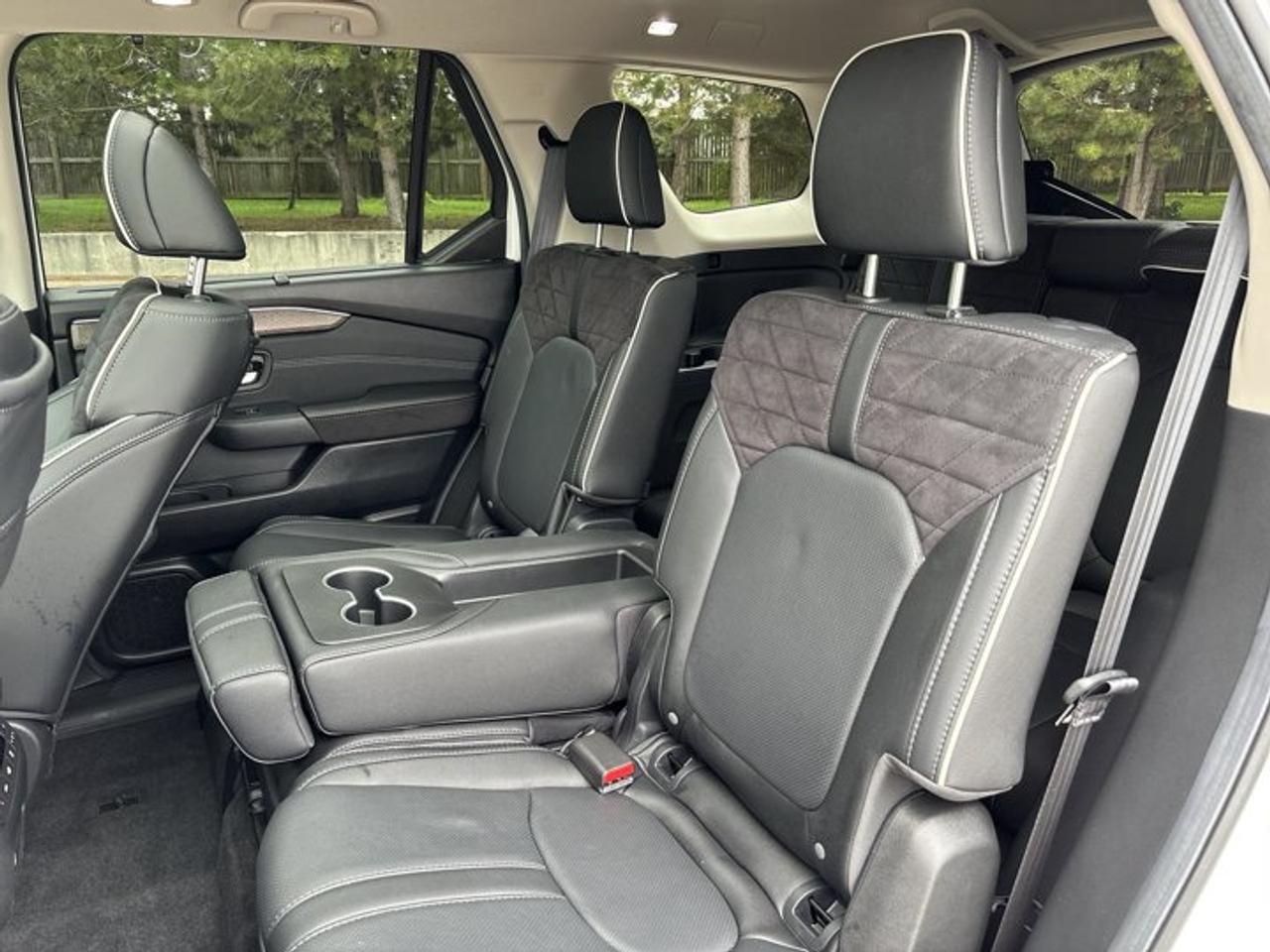 2026 Honda Pilot Touring AWD | One Owner | No Accidents | Vent. Front Seats Photo
