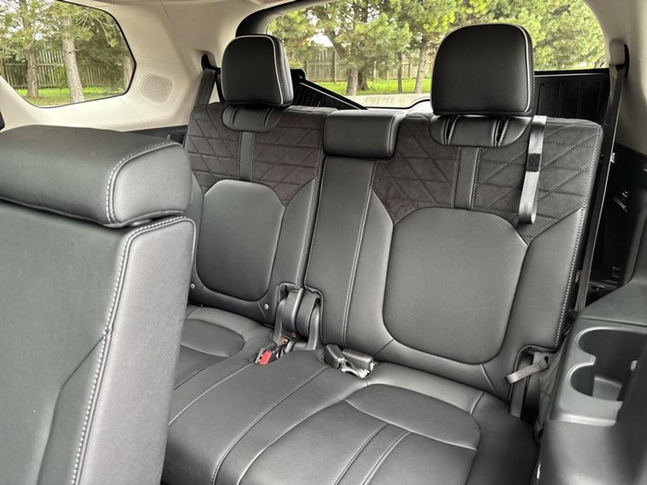 2026 Honda Pilot Touring AWD | One Owner | No Accidents | Vent. Front Seats Photo