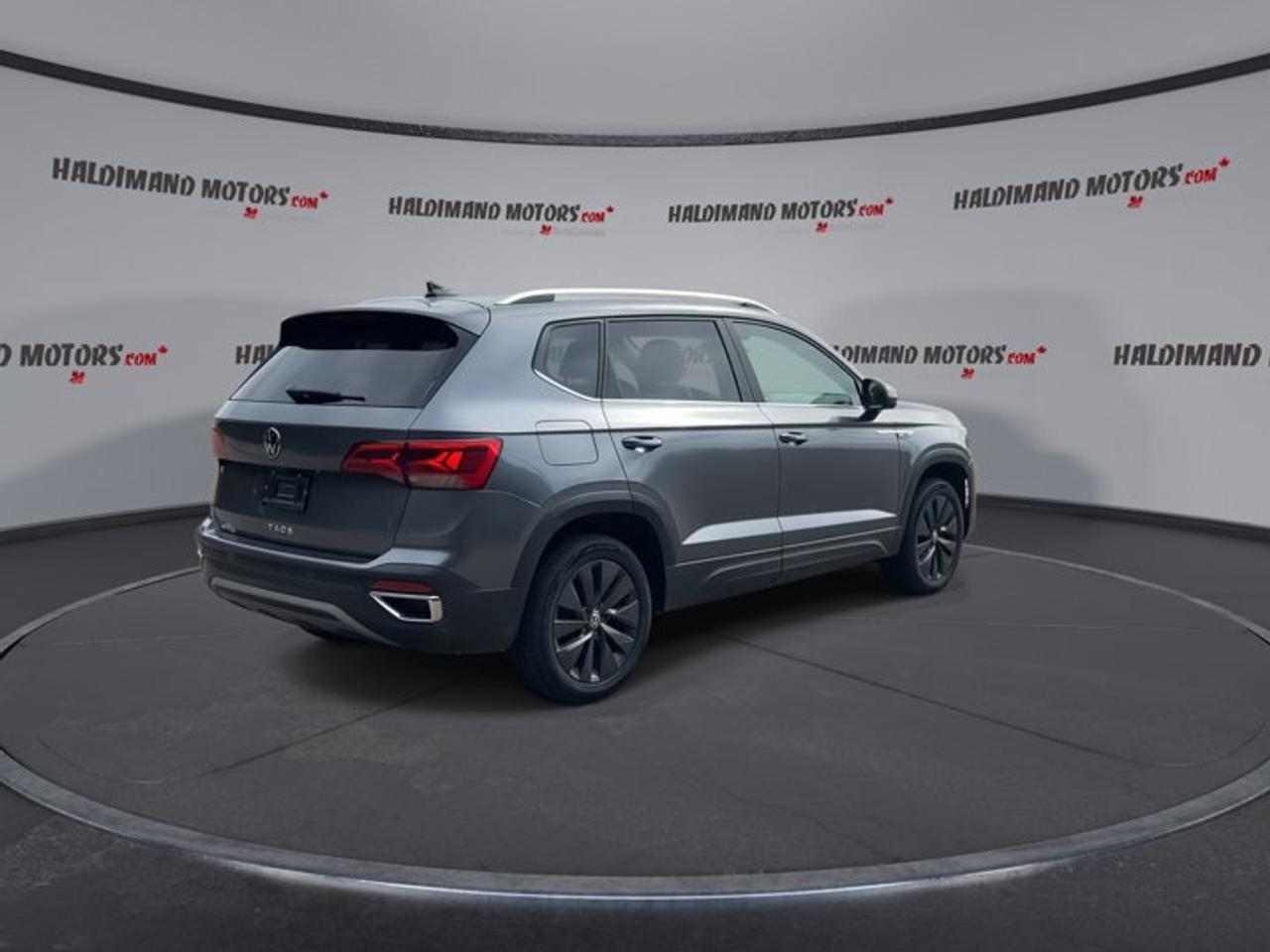 2024 Volkswagen Taos Comfortline FWD | No Accidents | Heated Steering Wheel Photo