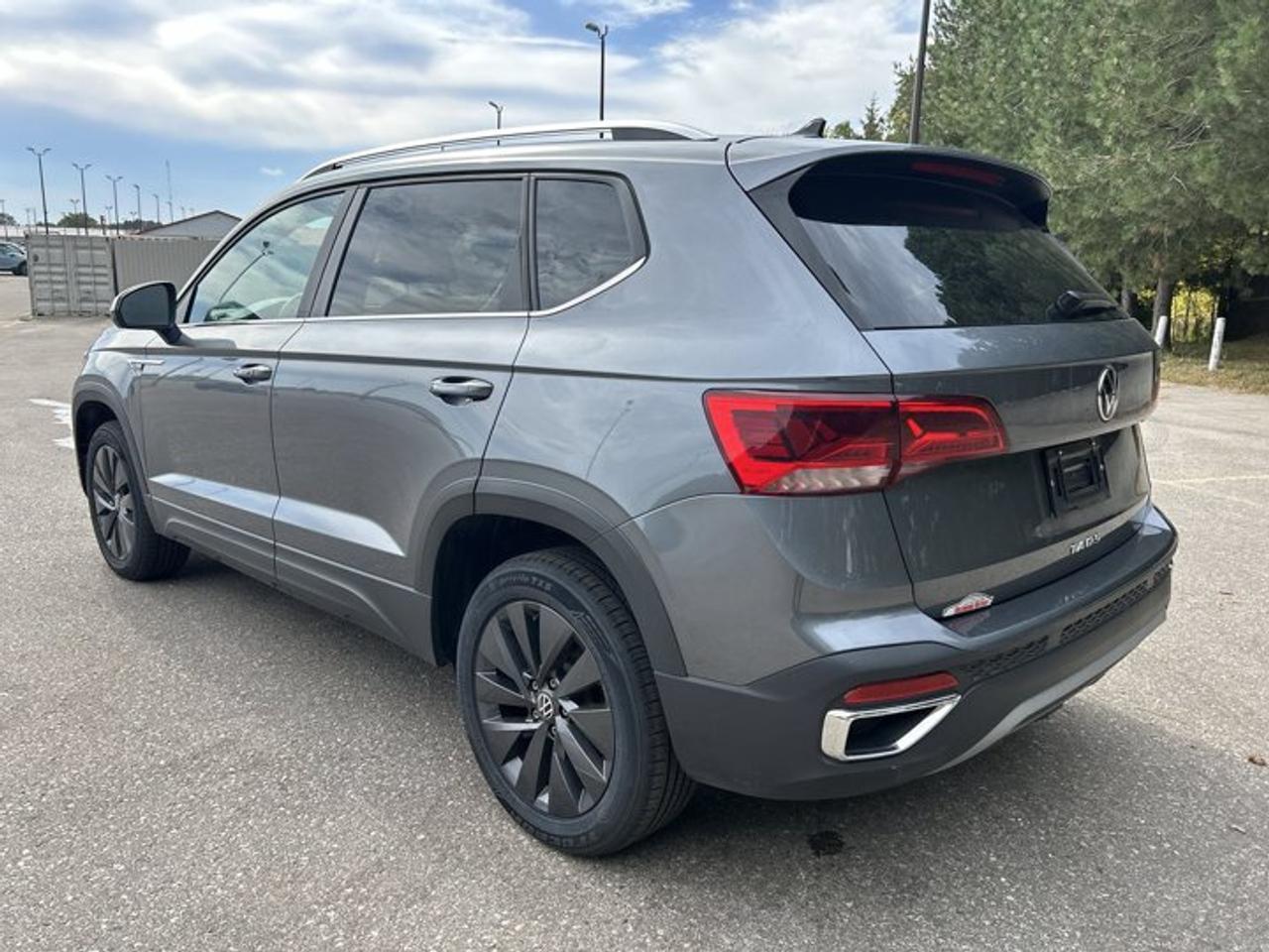 2024 Volkswagen Taos Comfortline FWD | No Accidents | Heated Steering Wheel Photo