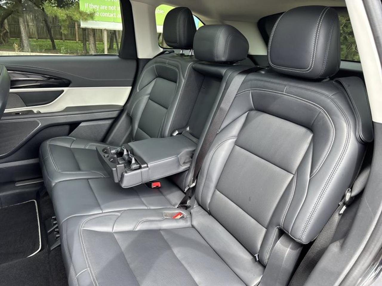 2025 Lincoln Nautilus Premiere AWD | One Owner | No Accidents | Leather Seats Photo