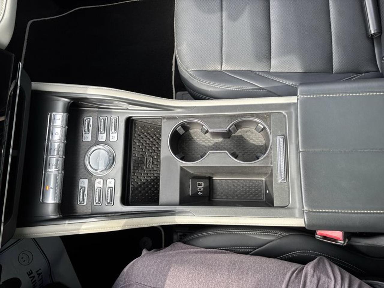 2025 Lincoln Nautilus Premiere AWD | One Owner | No Accidents | Leather Seats Photo