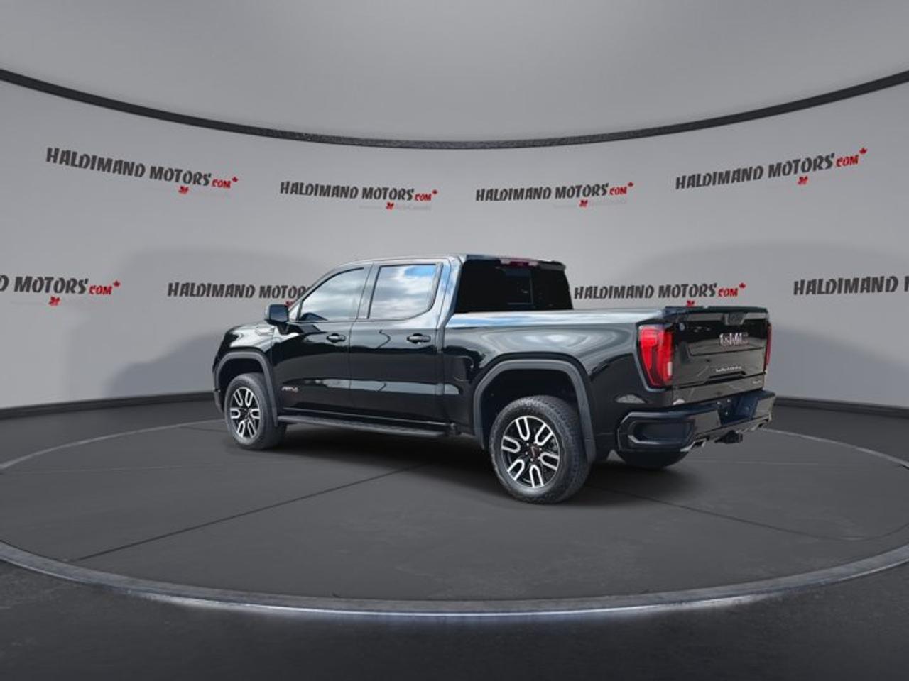 2025 GMC Sierra 1500 AT4 Crew Cab 6' Box 4WD | No Accidents | Vent. Front Seats Photo