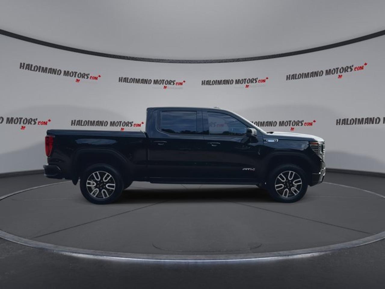 2025 GMC Sierra 1500 AT4 Crew Cab 6' Box 4WD | No Accidents | Vent. Front Seats Photo