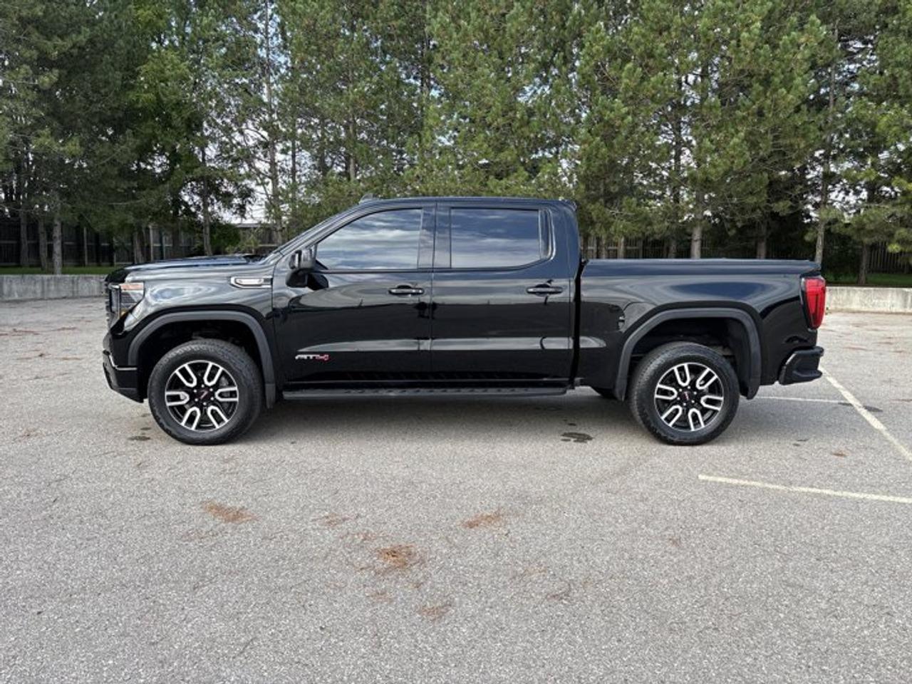 2025 GMC Sierra 1500 AT4 Crew Cab 6' Box 4WD | No Accidents | Vent. Front Seats Photo