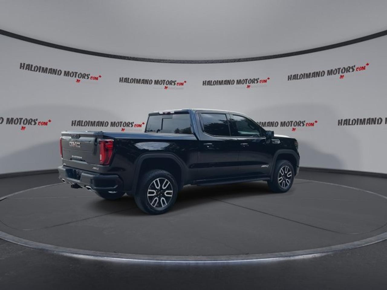 2025 GMC Sierra 1500 AT4 Crew Cab 6' Box 4WD | No Accidents | Vent. Front Seats Photo