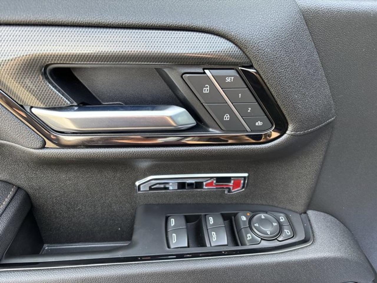 2025 GMC Sierra 1500 AT4 Crew Cab 6' Box 4WD | No Accidents | Vent. Front Seats Photo