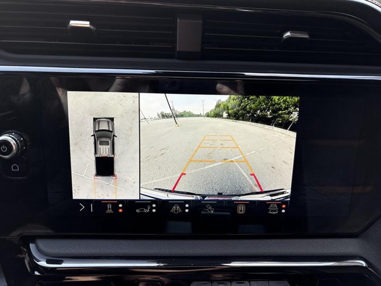 2025 GMC Sierra 1500 AT4 Crew Cab 6' Box 4WD | No Accidents | Vent. Front Seats Photo