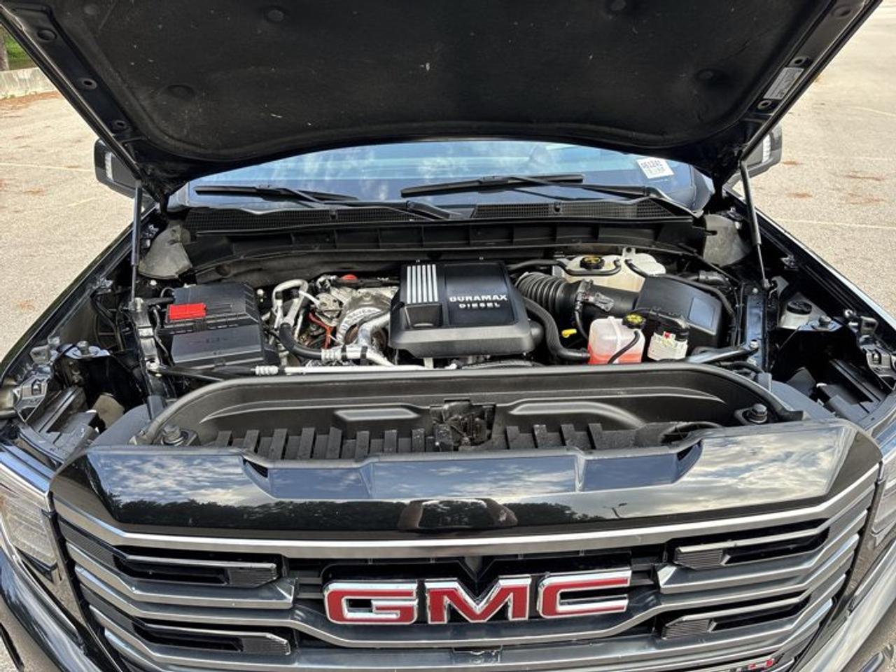 2025 GMC Sierra 1500 AT4 Crew Cab 6' Box 4WD | No Accidents | Vent. Front Seats Photo
