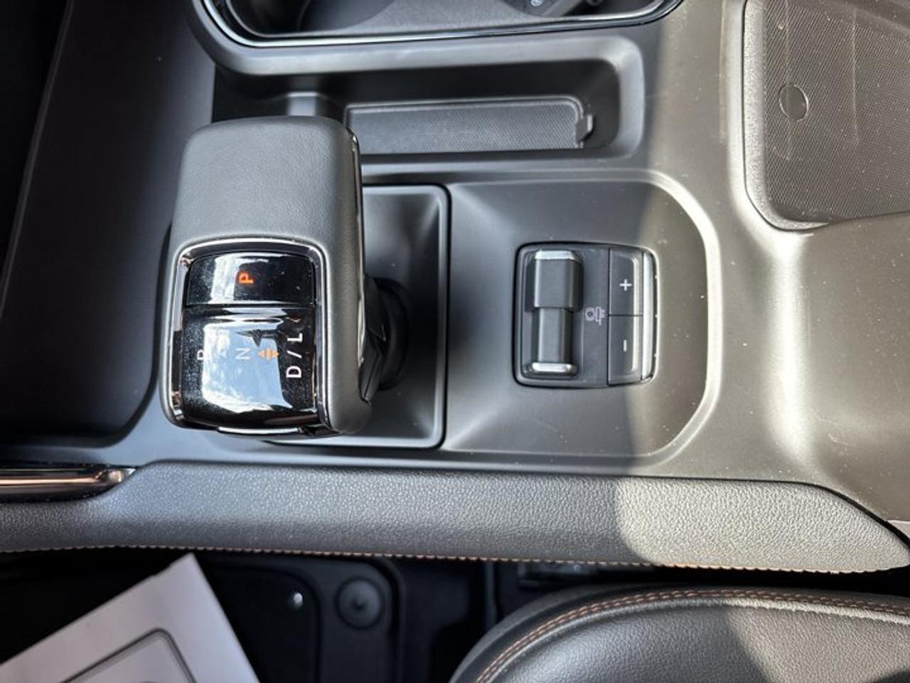 2025 GMC Sierra 1500 AT4 Crew Cab 6' Box 4WD | No Accidents | Vent. Front Seats Photo