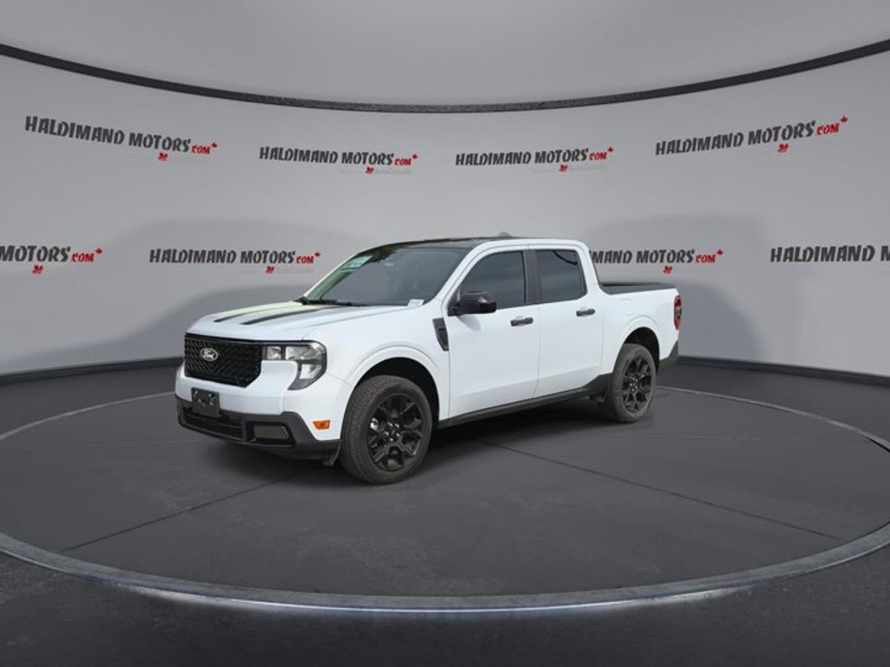 2025 Ford Maverick XLT SuperCrew AWD | One Owner | No Accidents Photo