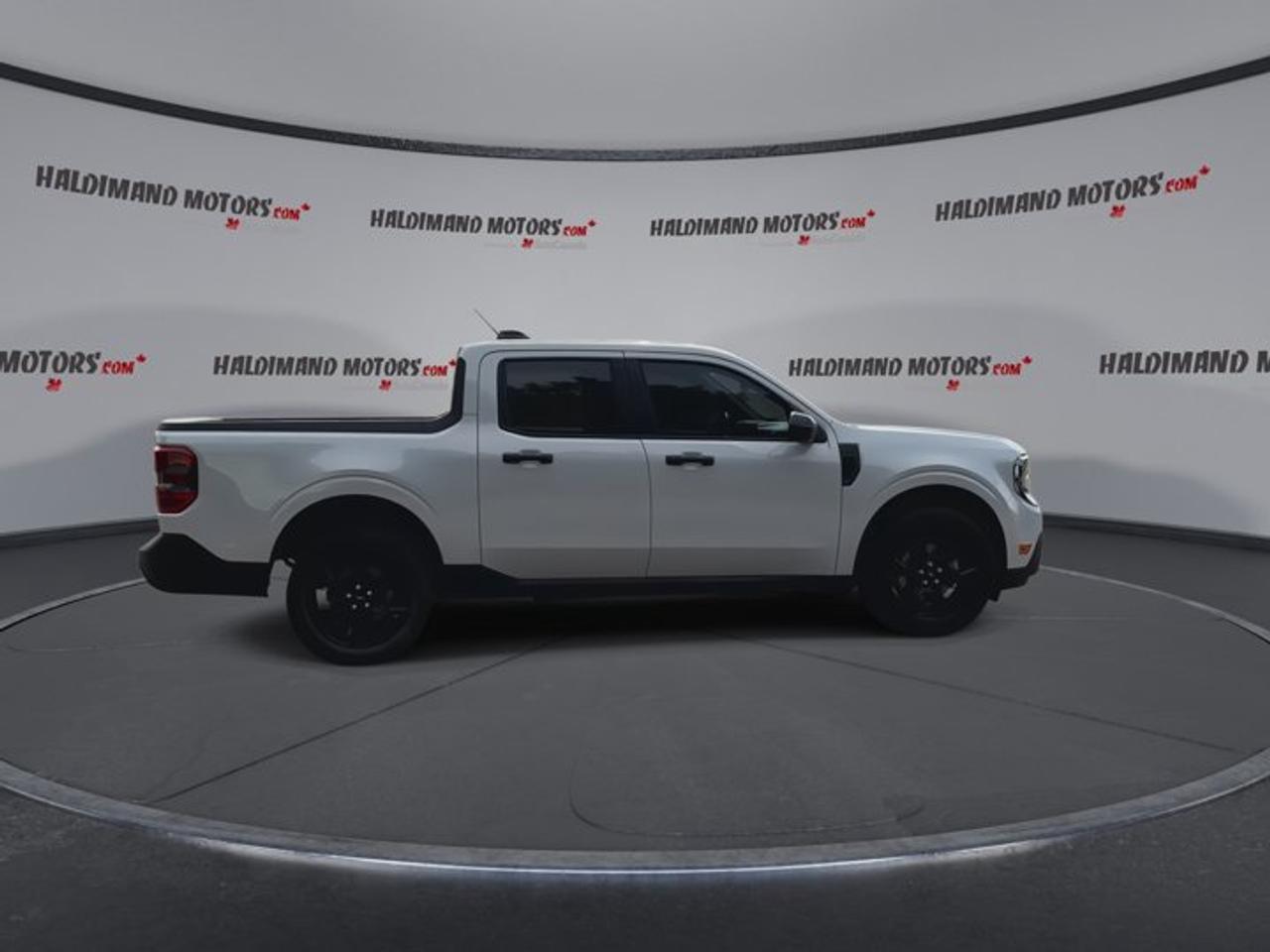 2025 Ford Maverick XLT SuperCrew AWD | One Owner | No Accidents Photo