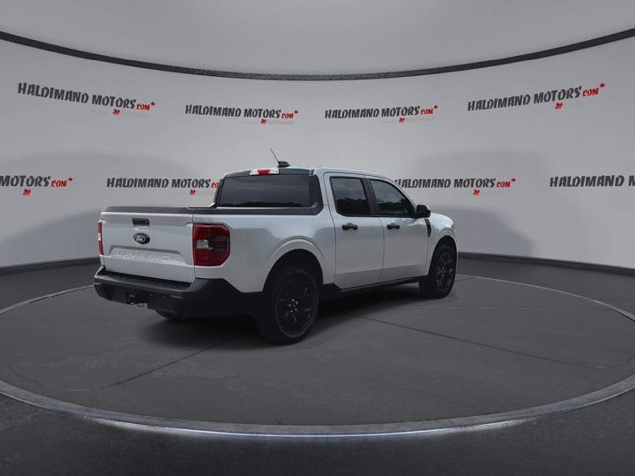 2025 Ford Maverick XLT SuperCrew AWD | One Owner | No Accidents Photo