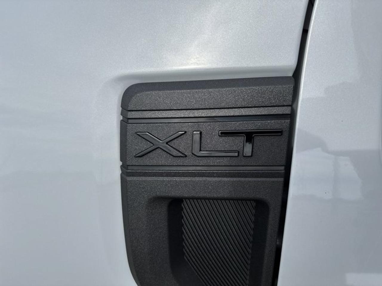 2025 Ford Maverick XLT SuperCrew AWD | One Owner | No Accidents Photo
