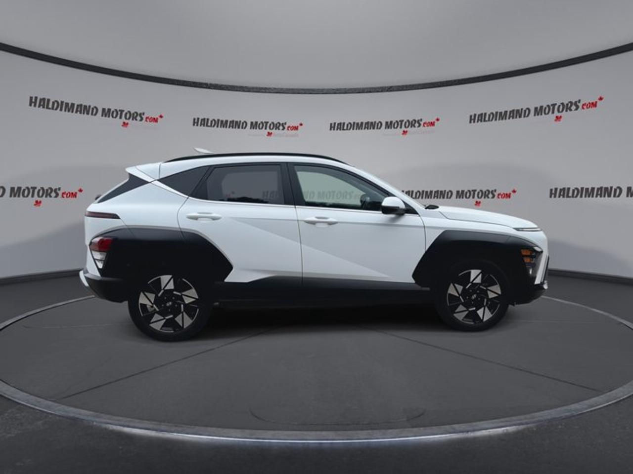 2025 Hyundai KONA Preferred AWD | No Accidents | Leather Seats Photo